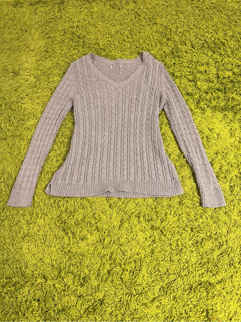 Women's Cable Knit V-Neck Sweater - Light Gray